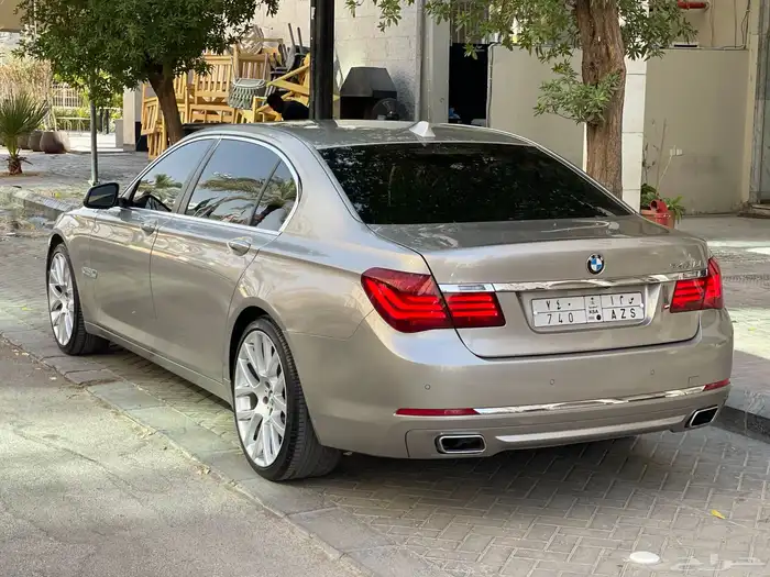 بي ام مواصفات خاصه 740 2014 18
