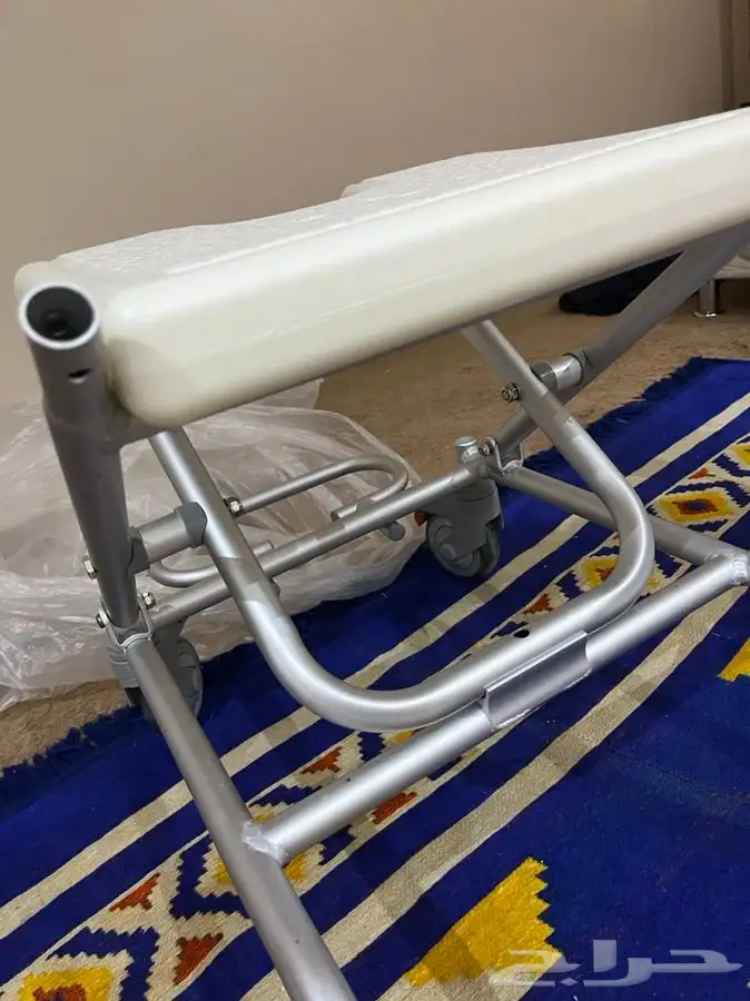 للبيع كرسي حمام اكرمكم الله يستخدم لكبار السن 4