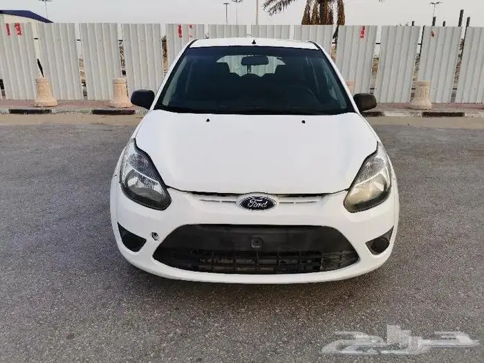 للبيع فورد فيجو جير عادي موديل 22012 3