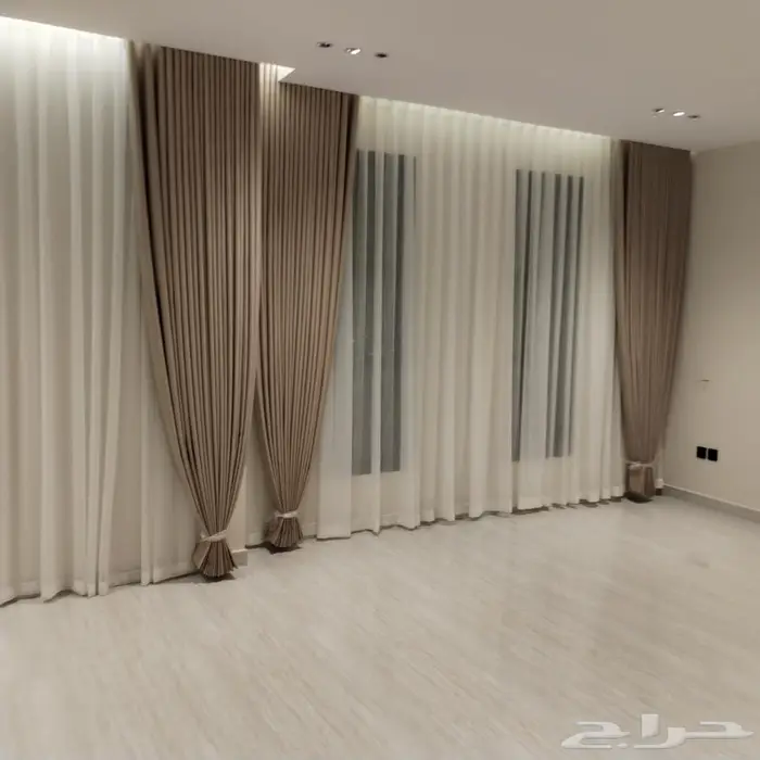 تفصيل كنب وستائر جميع انواعها واسعار طيبه 0