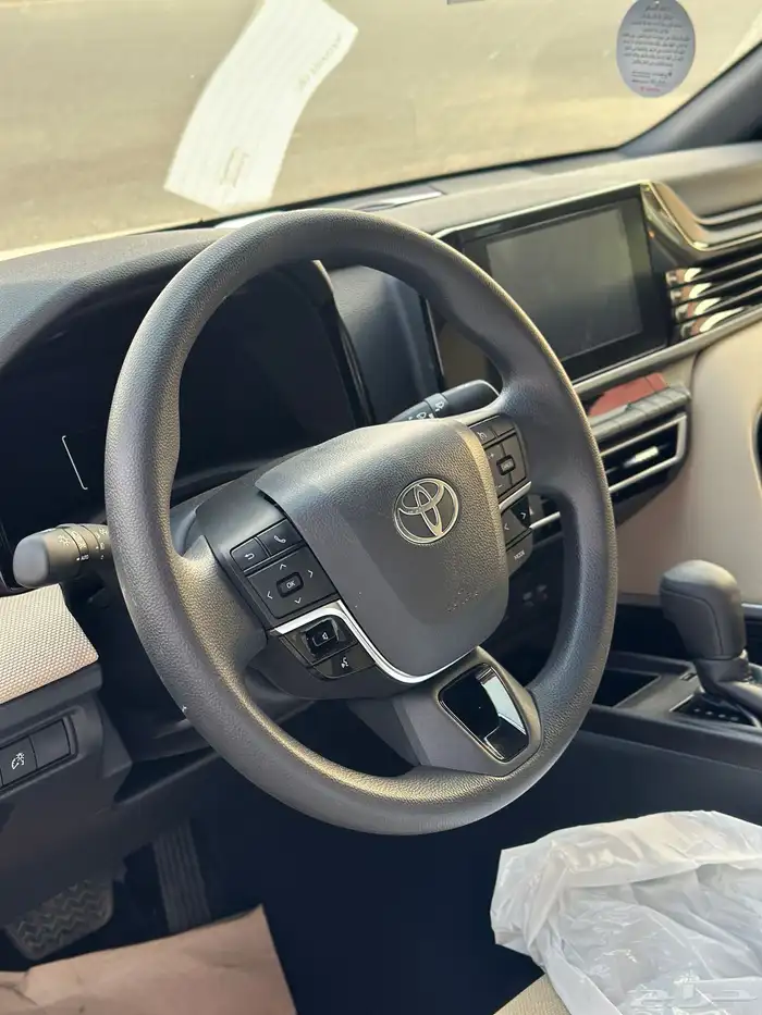 كامري E 2025 سعودي 4