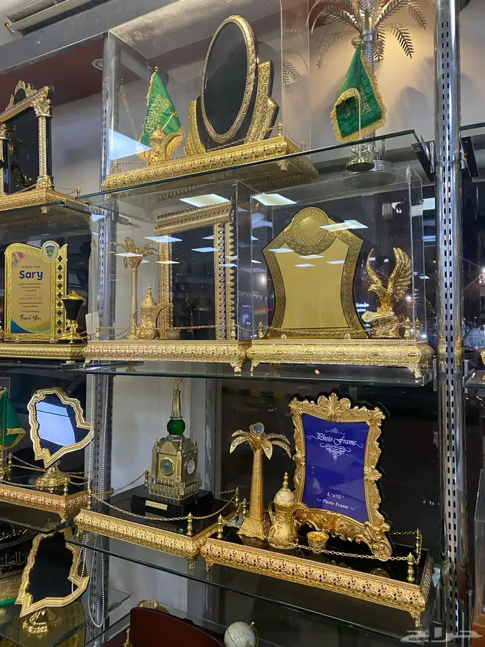 يوجد لدينا جميع الطباعه دروع اكياس بروشات 22