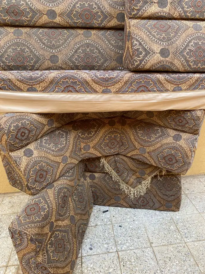 مخاد للبيع 2