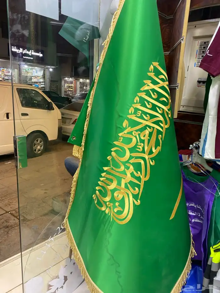يوجد لدينا جميع الطباعه دروع اكياس بروشات 9