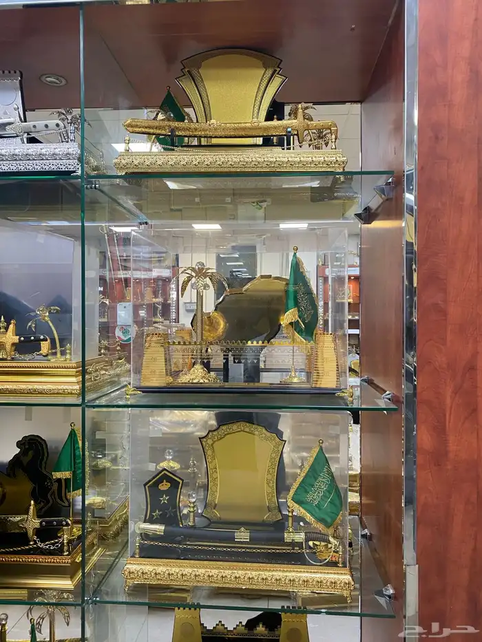 يوجد لدينا جميع الطباعه دروع اكياس بروشات 25