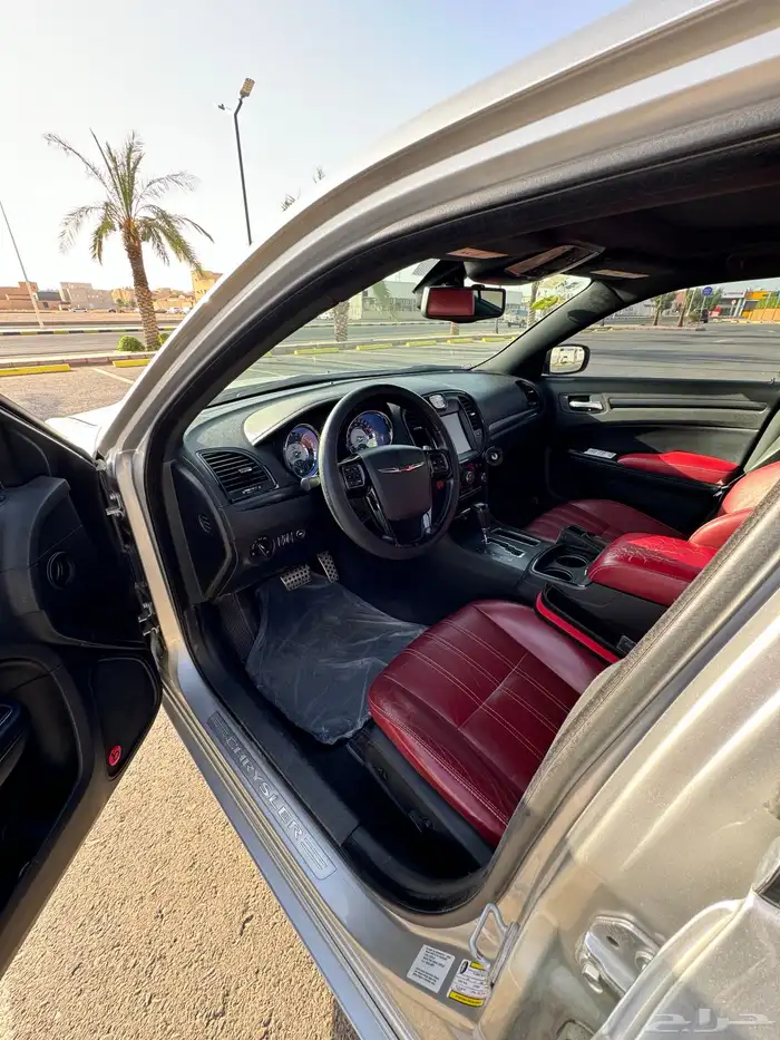 v8 كرايزلر 2012 ( فئة s300 ) 6