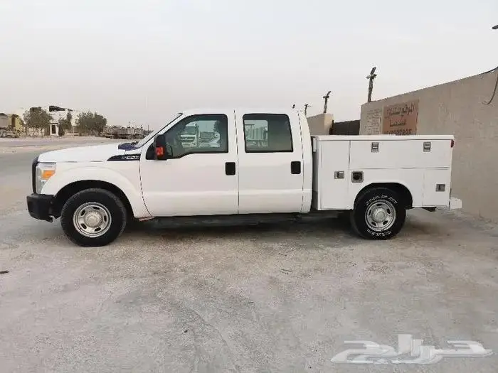 للبيع فورد F350 موديل 2013 ماشي قليل 1