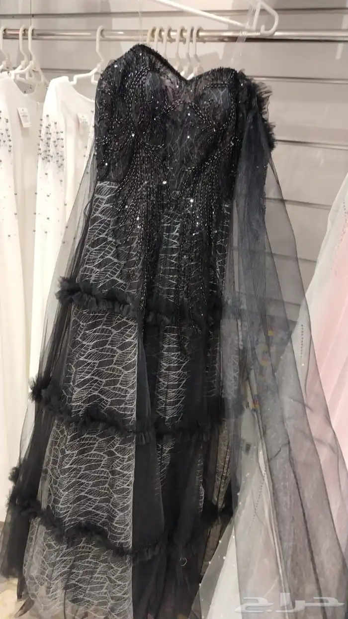 فساتين سهرة للبيع الون الاسود يوجد 2 مقاس ميديم200 ريال 2