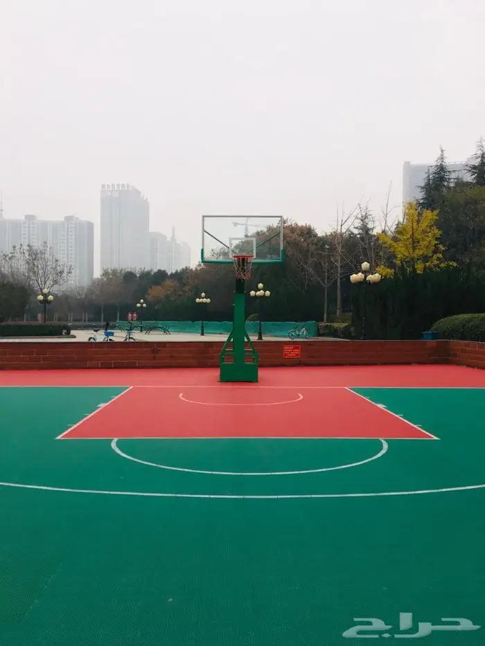 ملاعب عشبية  ملاعب بادل  أرضيات مطاطية 50