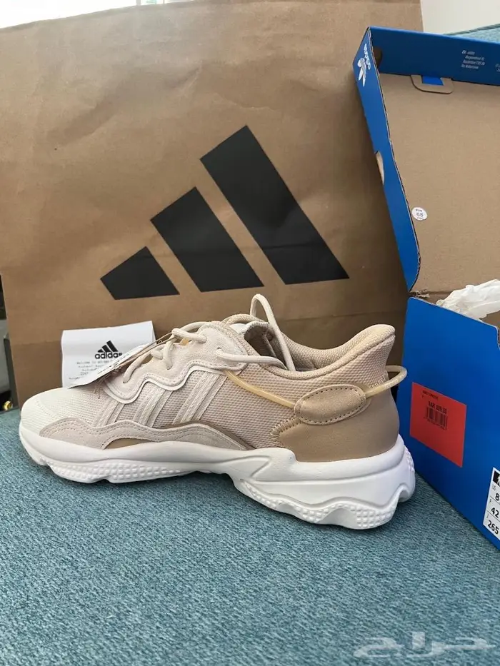 حذاء اديداس مقاس 42 اوزويقو 250 ريال اصلي 3