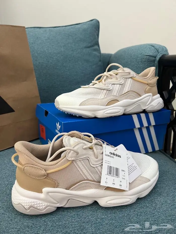 حذاء اديداس مقاس 42 اوزويقو 250 ريال اصلي 0