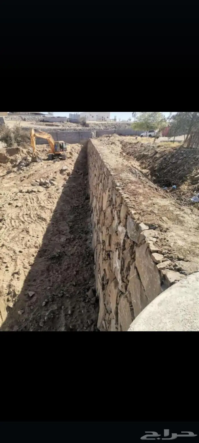 بوكلين و قلاب ل بناءحجر بجميع انواعة وقص وردم الأراضي وطر 6