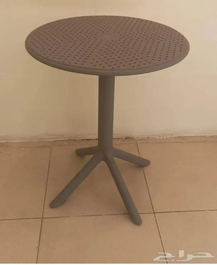 طاولات فايبر 3