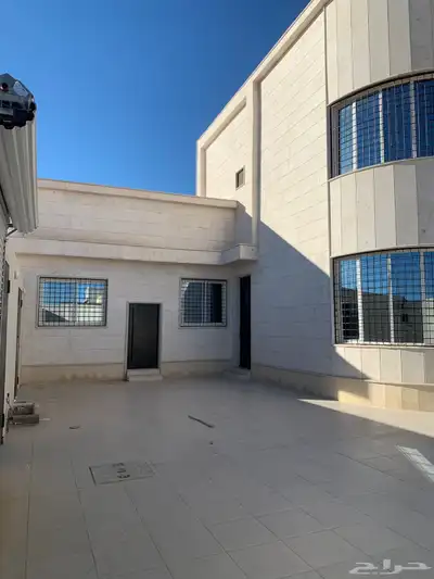 فيلا للبيع حى قفار 1
