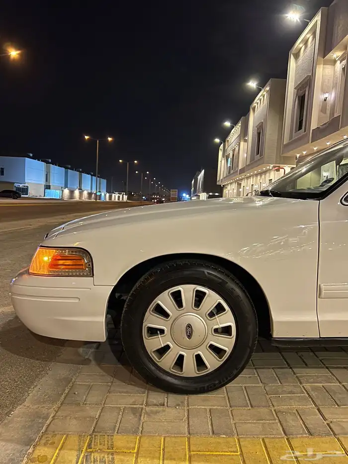 فورد بوليسي 2009 بوليسي (تم البيع) 2