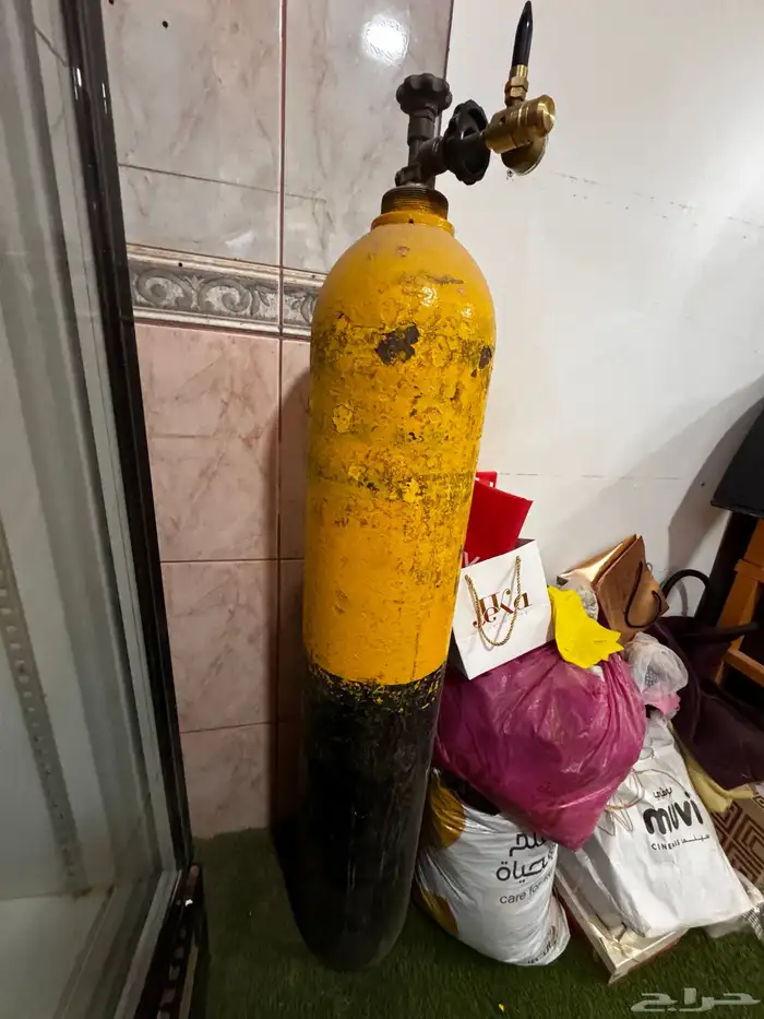 أسطوانة هيليوم حجم كبير فارغة سعر البيع 600 0