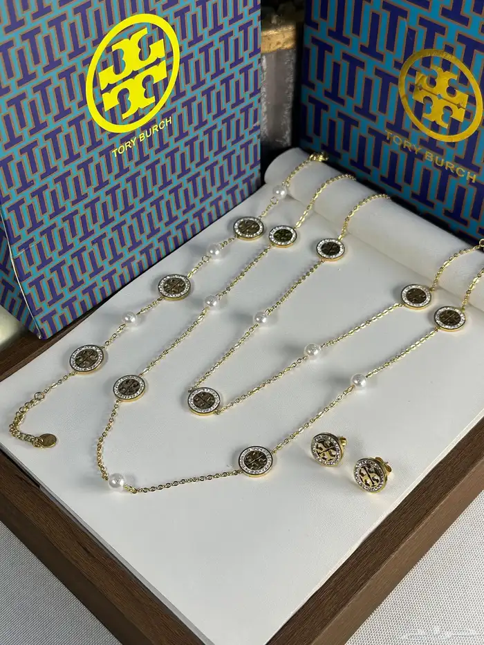 اكسسوارات ماركات هاي كوالتي درجة اولى ضمان لون سنة 18