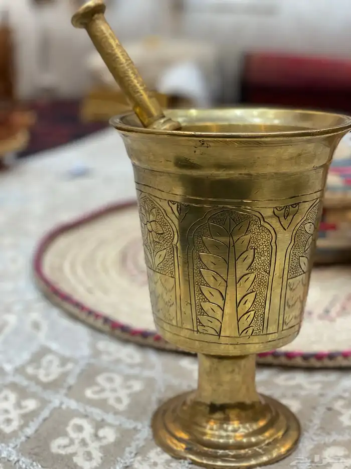 للبيع نجر جوبراني كبير منقوش السعر 1200 1