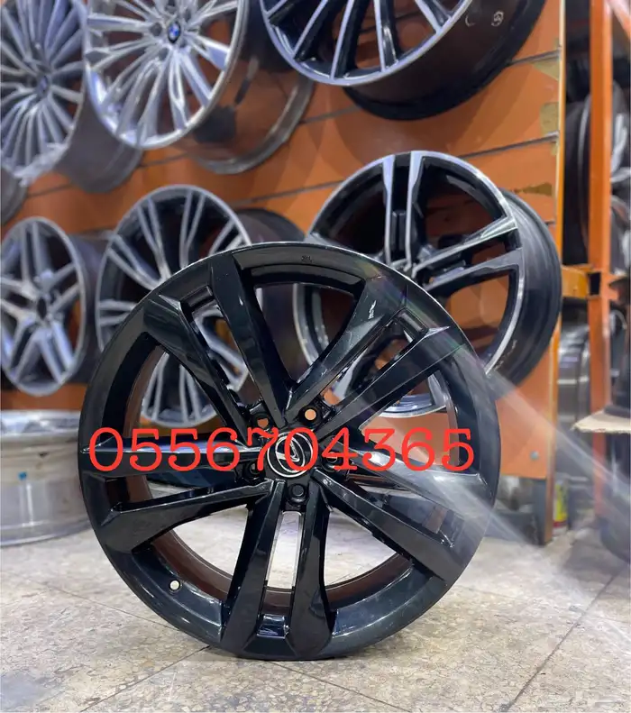 جنوط لكزس NX 350 مقاس 20 اصلي وكالة موديل 2024 1