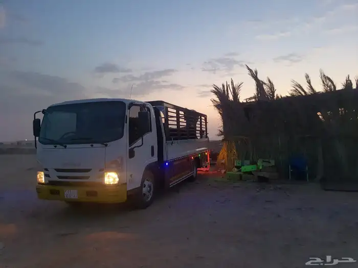 ديناالرياض لنقل الحلال والعفش والبضائع في جميع انحاء المملكه 0