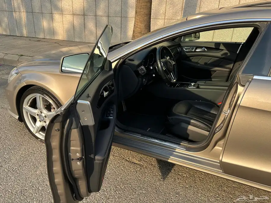 مرسيدس CLS500 مخزن اصدار خاص ونادر ( تم البيع ) 22