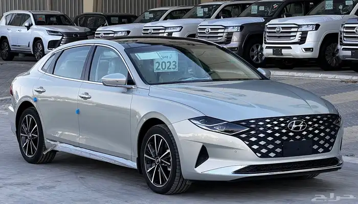 هونداي ازيرا 2023 10