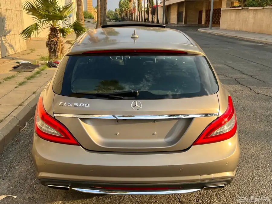 مرسيدس CLS500 مخزن اصدار خاص ونادر ( تم البيع ) 18