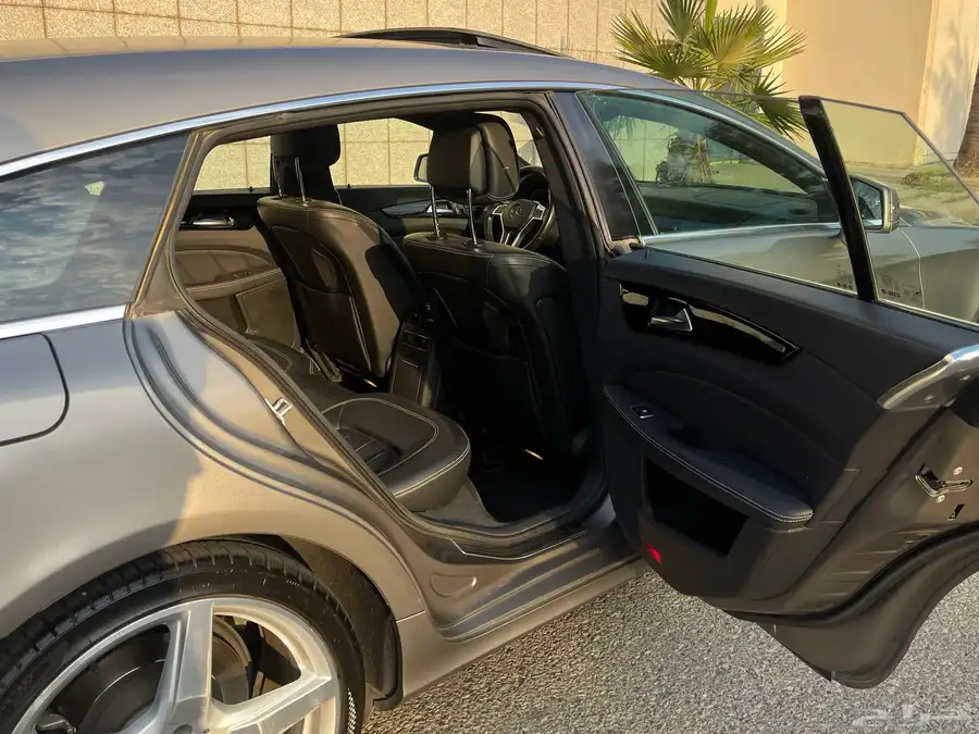 مرسيدس CLS500 مخزن اصدار خاص ونادر ( تم البيع ) 68