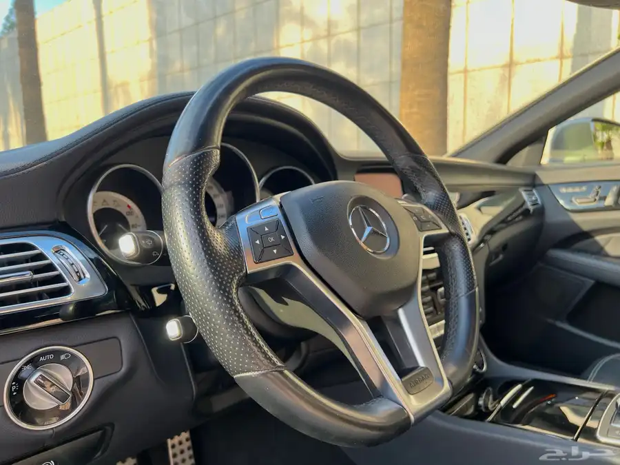 مرسيدس CLS500 مخزن اصدار خاص ونادر ( تم البيع ) 31