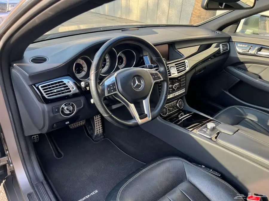مرسيدس CLS500 مخزن اصدار خاص ونادر ( تم البيع ) 30