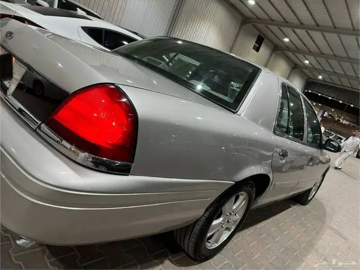 فورد فكتوريا 2011 سعودي 8