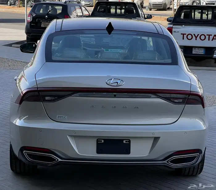 هونداي ازيرا 2023 14