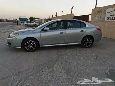 للبيع رينو سافران 4 سلندر موديل 2012 0