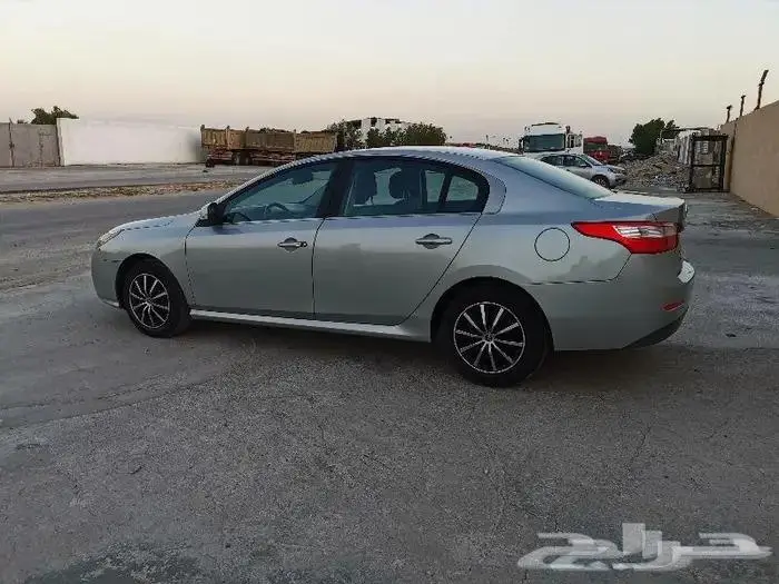 للبيع رينو سافران 4 سلندر موديل 2012 3