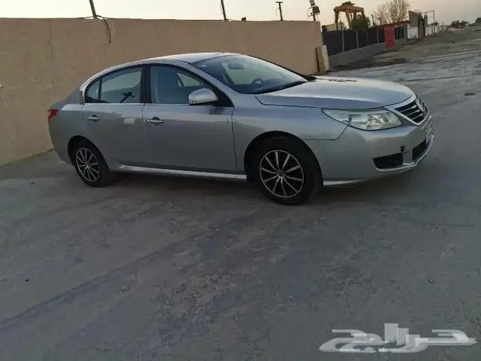 للبيع رينو سافران 4 سلندر موديل 2012 5