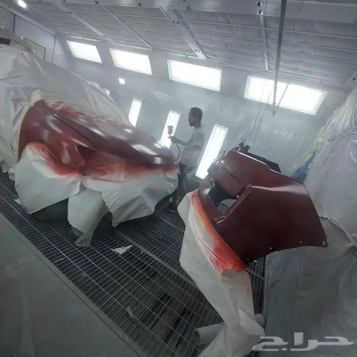 car maintenance center  bodywork  paint and mechanics 2