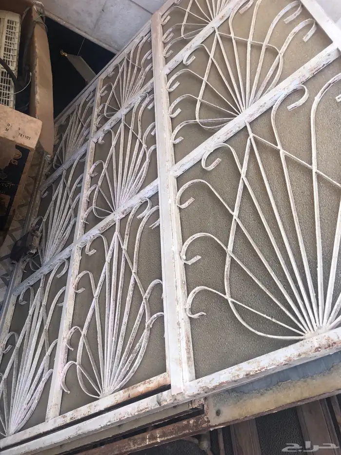 للبيع باب حديد مستخدم 1