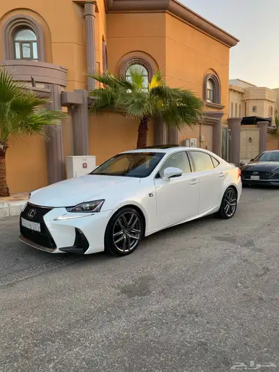 للبيع لكزس is350 17
