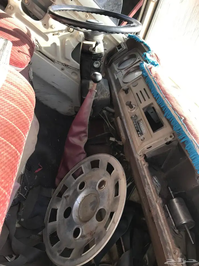 للبيع قطع بودي وداخليه قلاب دهاتسو مديل 84 5