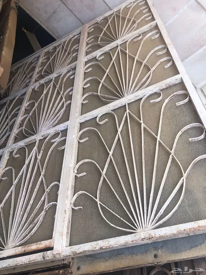 للبيع باب حديد مستخدم 0