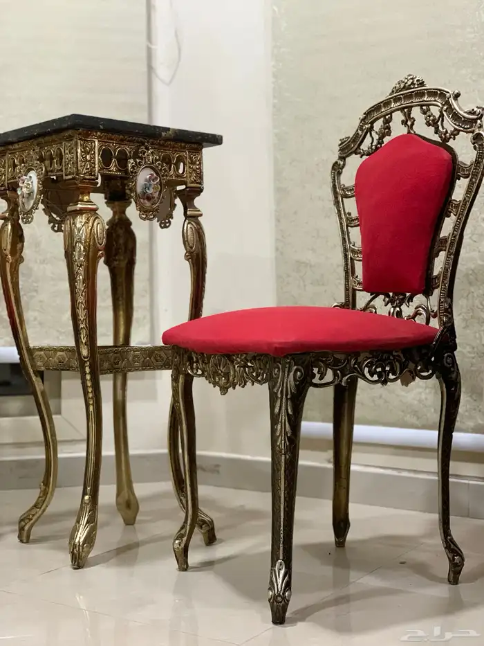 كراسي مع طاولة انتيكه 0