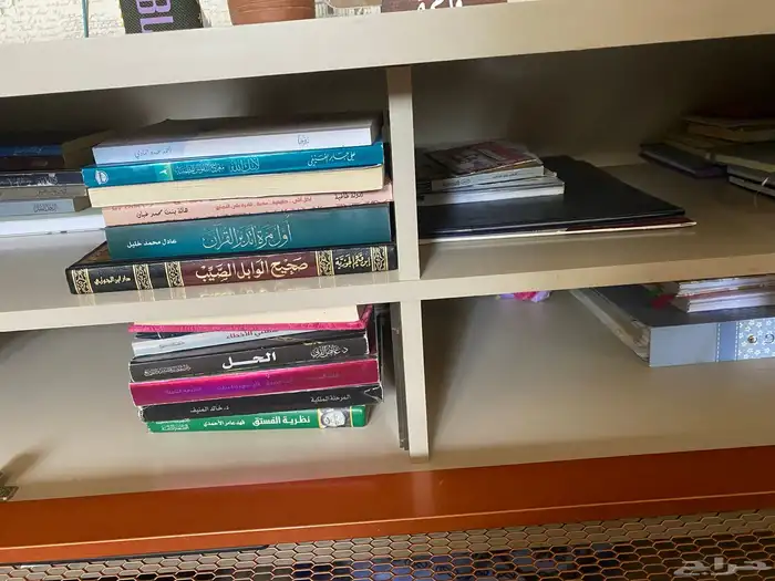 طاولة تلفزيون للبيع 8