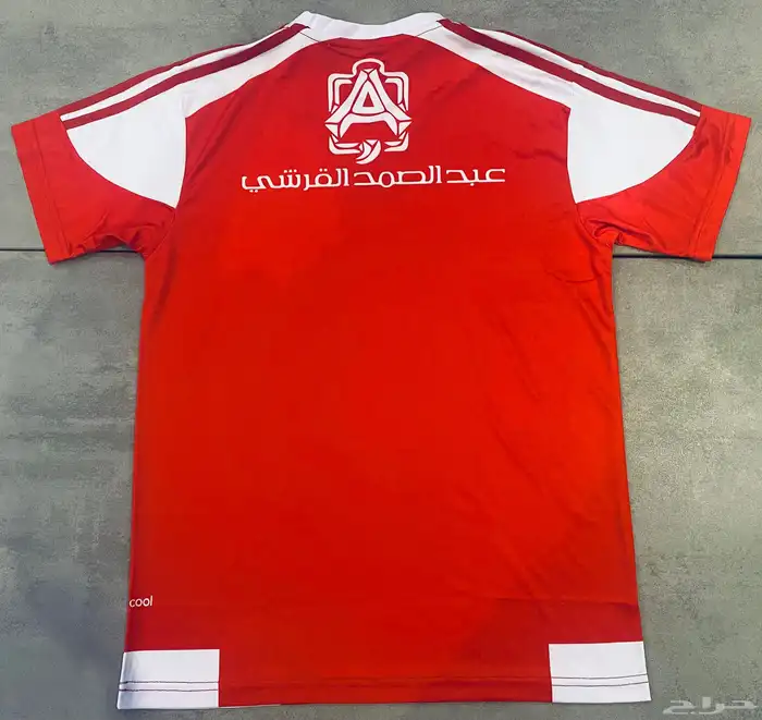 التيشيرتات الكلاسيكية لأندية الوحدة و الاتحاد 29