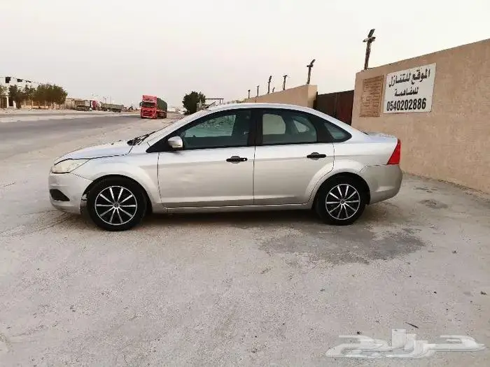 للبيع فورد فوكس موديل 2010 1