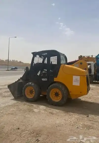 رافعات شوكيه بوبكات كرينات رافعات تيلسكوبيه سطحة نقل 2