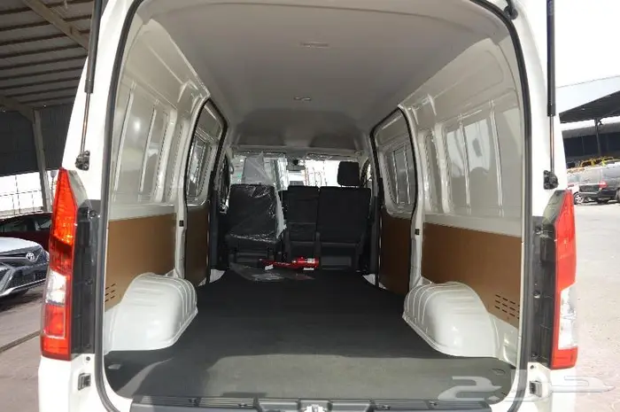 تويوتا باص هايس 2025 ديزل سقف مرتفع قير عادي 13