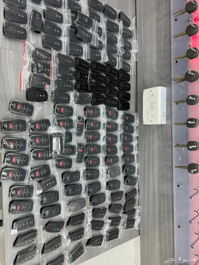 ريموت لاندكروزر وكاله 2022 الا 2025 كروم مع البرمجه 8