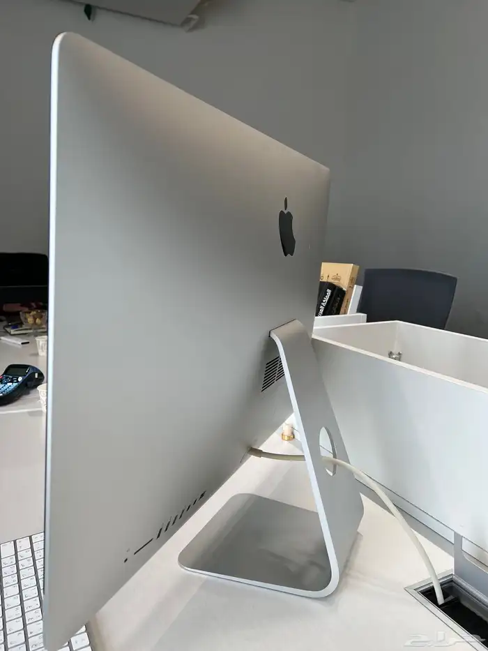 Apple 27  iMac with Retina 5K Display (Late 2015) 3