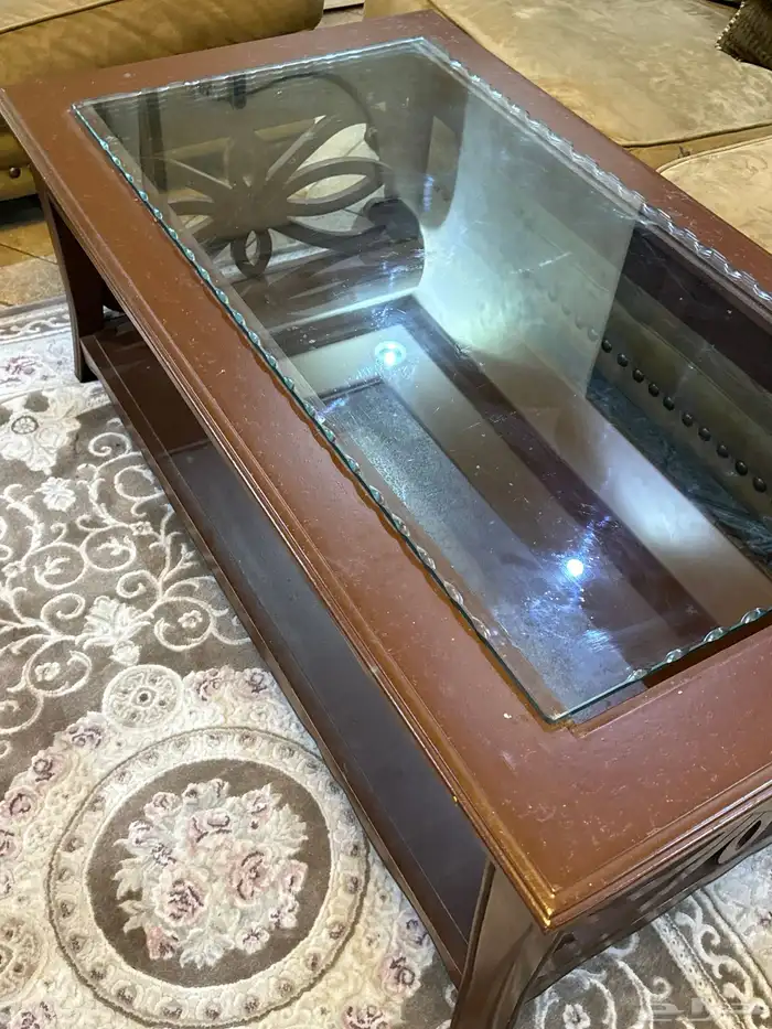 طاولات للبيع 1