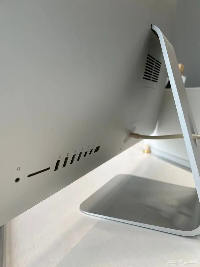 Apple 27  iMac with Retina 5K Display (Late 2015) 4